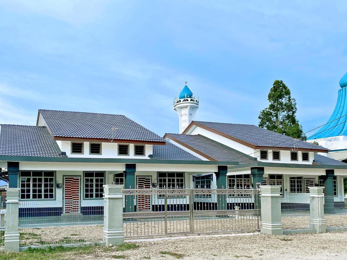 Nazza Homestay Besut With Swimming Pool Kampung Raja Dış mekan fotoğraf