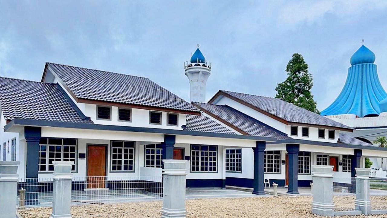 Nazza Homestay Besut With Swimming Pool Kampung Raja Dış mekan fotoğraf